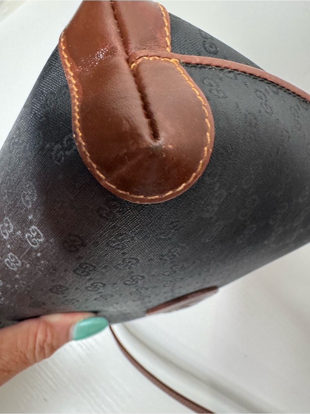 Gucci Black & Brown GG Monogram Crossbody - Picture 4 of 16